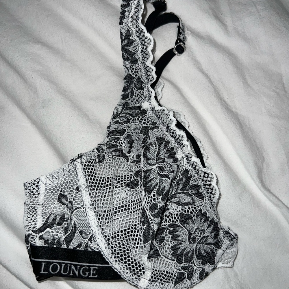 Sexy Black and White Lace Bralette (Used Bra)